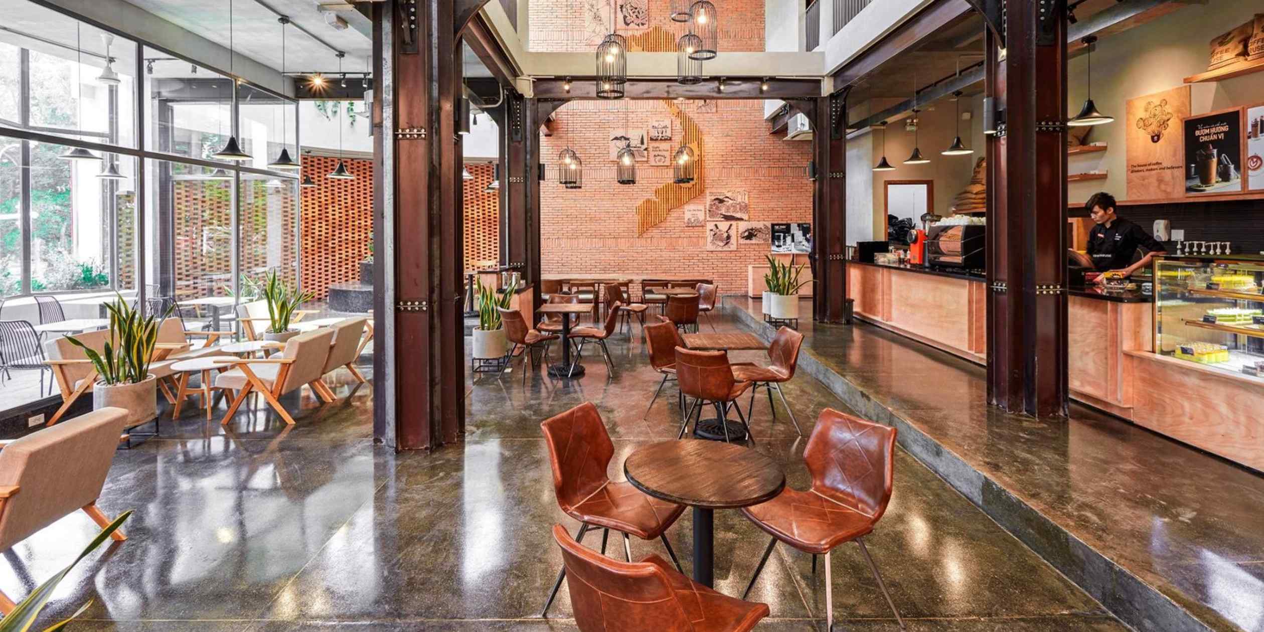 Highlands Coffee and Starbucks success in brand positioning