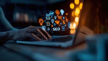 Chiến lược tăng Pageviews gồm SEO, nội dung chất lượng, liên kết nội bộ, quảng bá đa kênh và A/B testing CTA